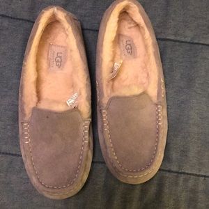 UGG slippers size 8